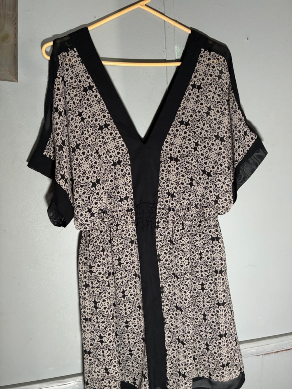 Source Unknown Black and Cream Floral-Print Mini Dress